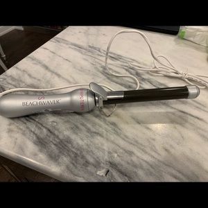 Sarah Potempa Beachwaver (1 in barrel)